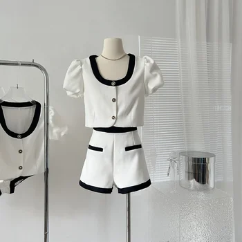 Костюм с маленькими ароматными шортами, твидовое короткое пальто, комплект из двух предметов с пышными рукавами, женская летняя модная юбка 2023 года, Корейская мода