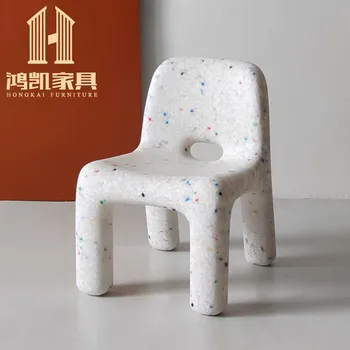 Портативное короткое сиденье Пластиковая современная мебель для обучения Жесткий табурет